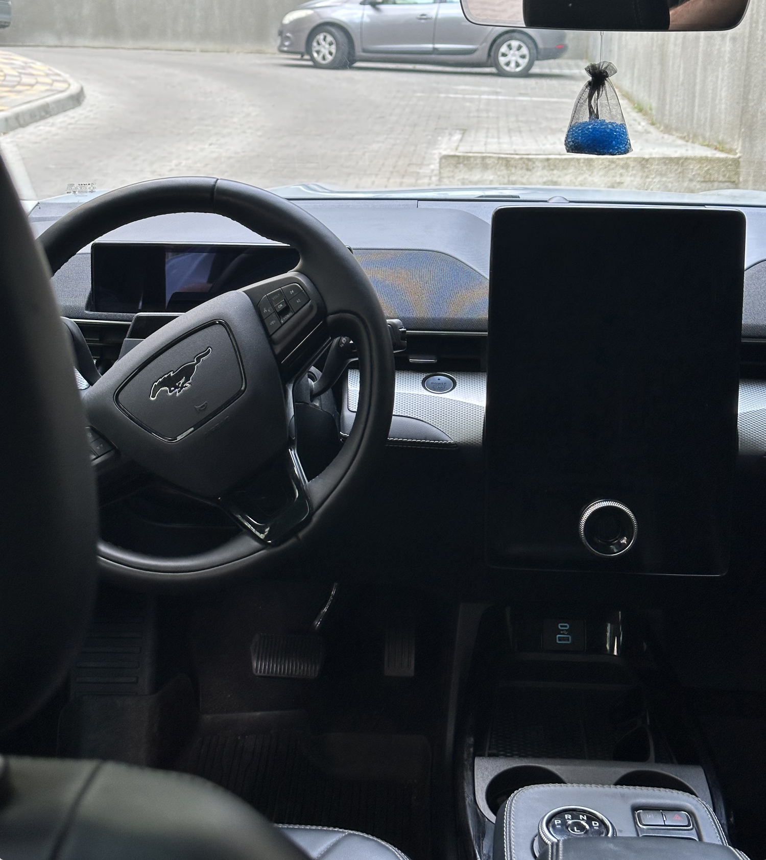 Ford Mustang Mach-E вигляд 4